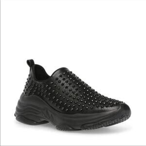 Steve Madden Marathon black studded sneaker size 8 slip on NWT NIB